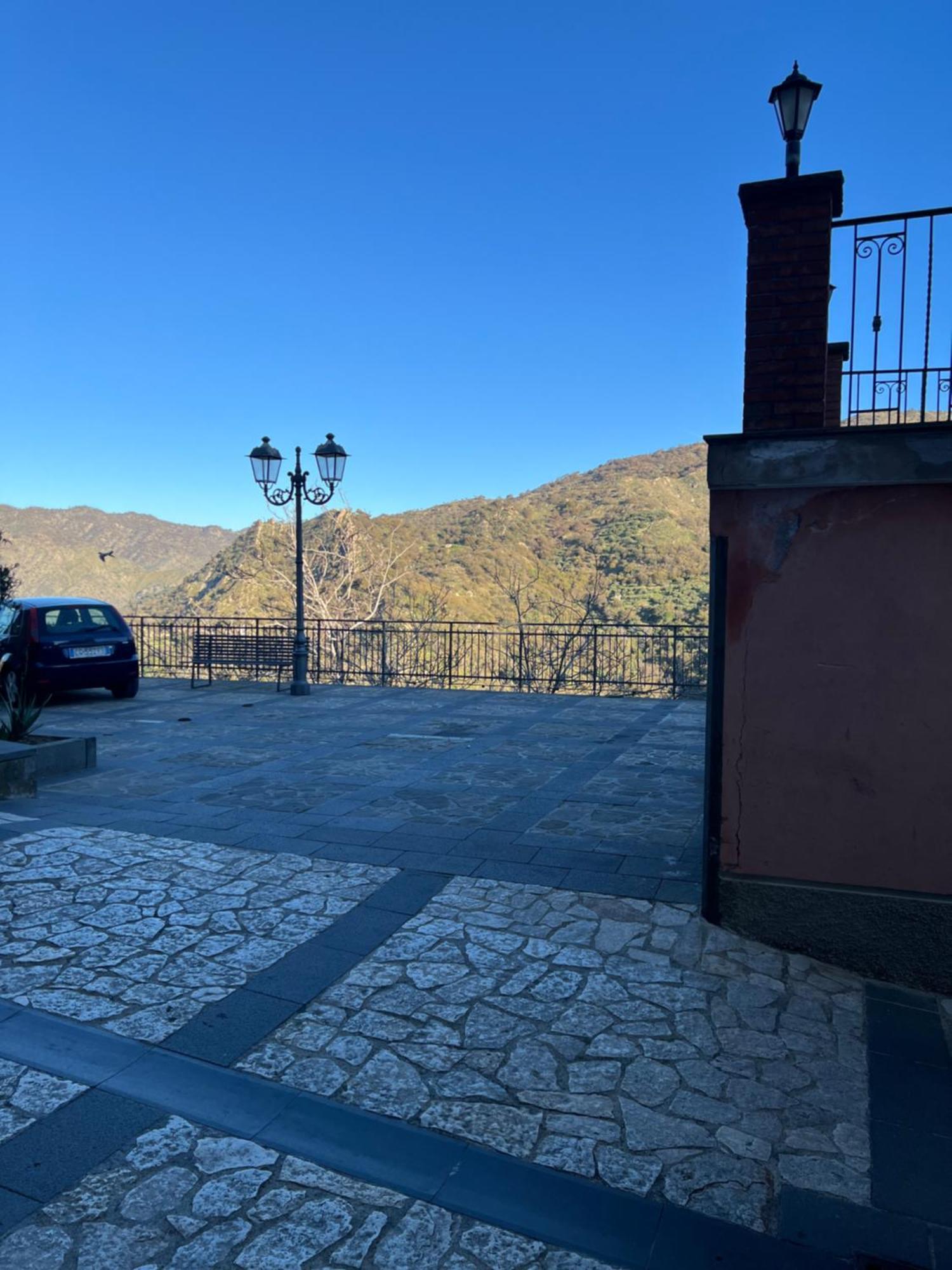 Casa Belvedere Motta Camastra Gole Alcantara Exterior photo