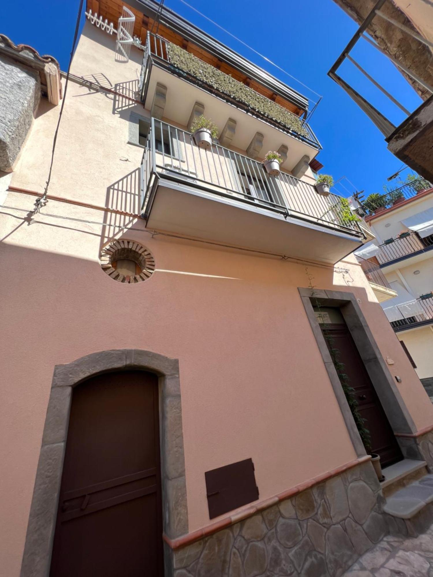 Casa Belvedere Motta Camastra Gole Alcantara Exterior photo